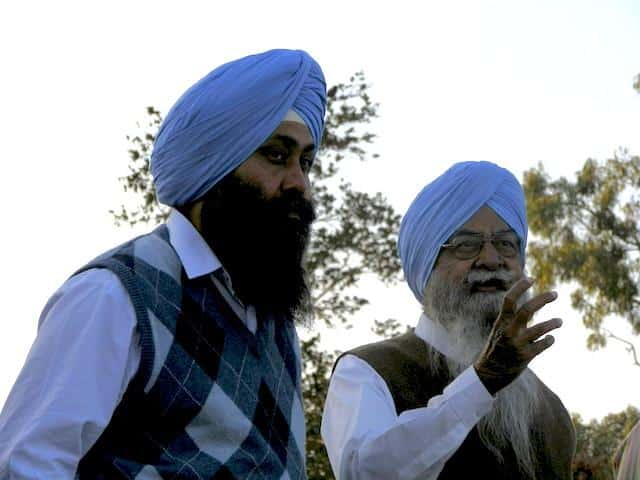 Homens Sikhs em Chandigarh - Índia