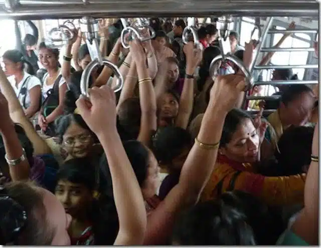 trem-lotado-em-Mumbai-