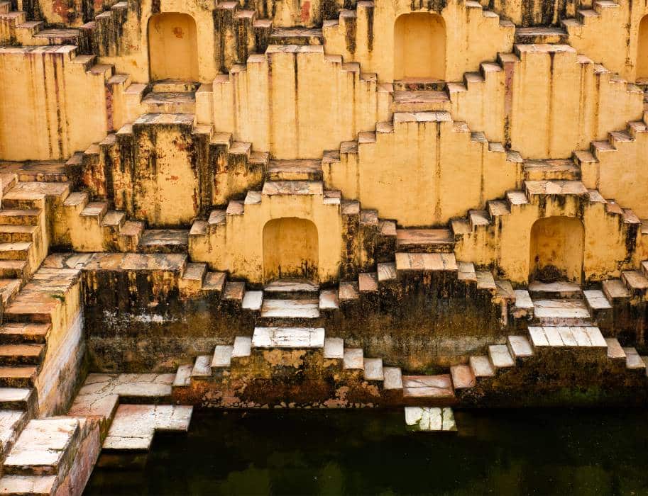 Panna Meena ka Kund