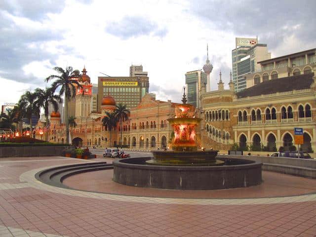 Praça em Kuala Lumpur