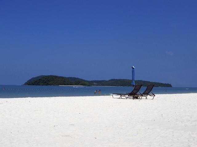 Cenang Beach - praia em Langkawi