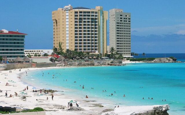 Cancun_Beach