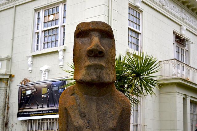 Estatua da Ilha de Pascoa em Valparaiso - Chile
