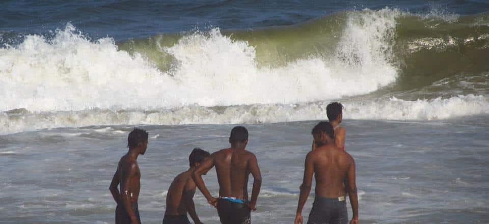 Foto de praia no Tâmil Nadu, Índia.