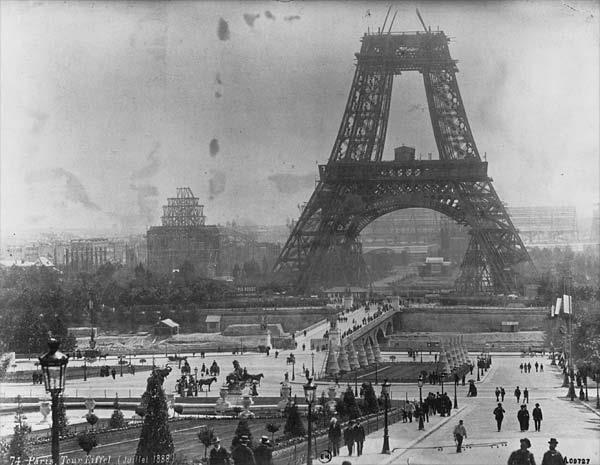 Construção da Torre Eiffel, Paris