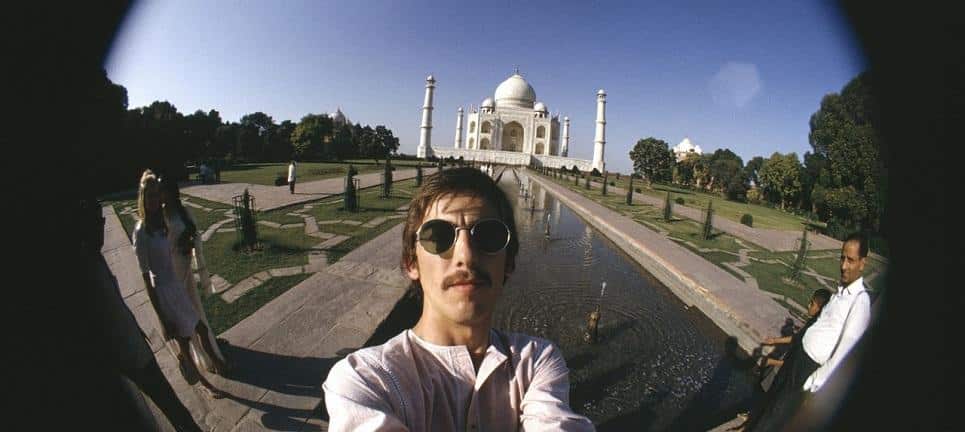 George Harrison em frente ao Taj Mahal