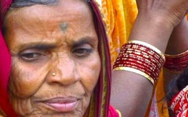 cropped-Mulher-indiana-em-Varanasi.jpg