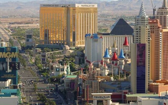 Las_Vegas_strip