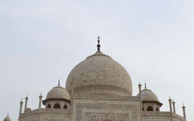 cropped-Taj-Mahal-India-2-scaled-1.jpg
