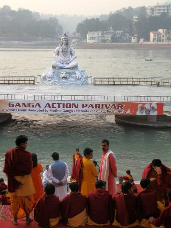Cerimônia-no-Ganges