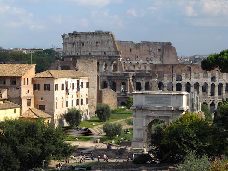 Arco do Triunfo, Fórum Romano