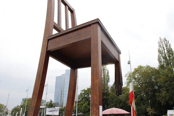 Cadeira da ONU em Genebra