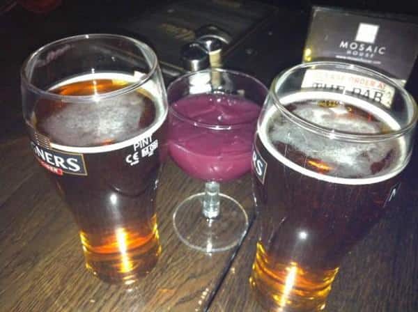 cerveja e sangria praga vida noturna
