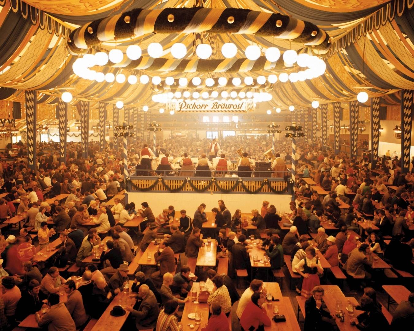 Tenda do Oktoberfest, em Munique