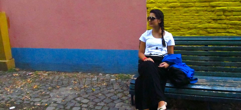 mulher viajar sozinha