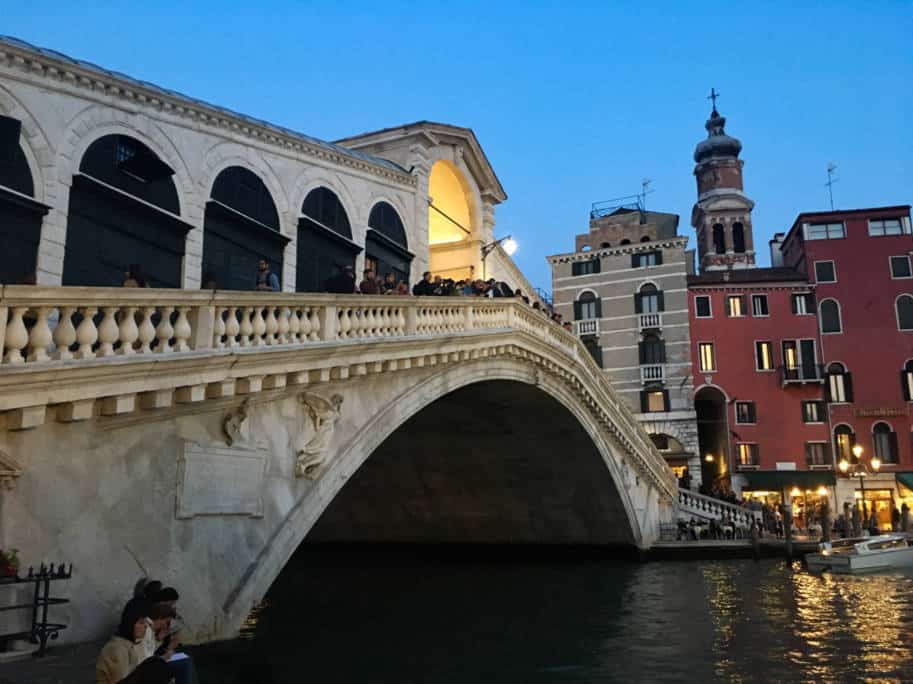 ponte rialto em veneza italia