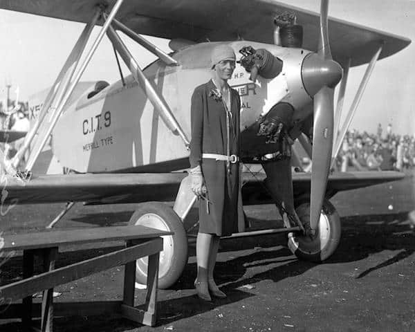 Amelia_Earhart,_circa_1928