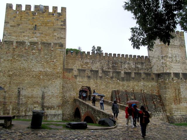 Luíza e a vista Castelo de São Jorge Lisboa