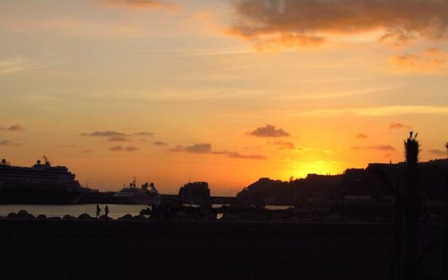 por do sol em funchal