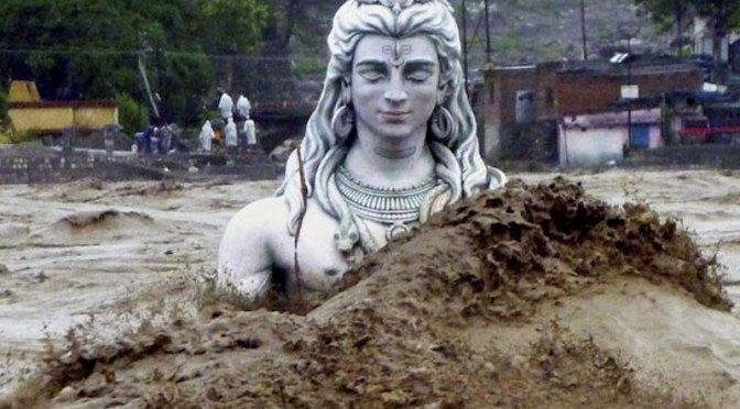 shiva-rishikesh-enchente-india