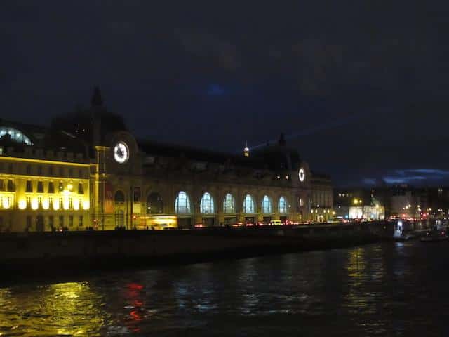 Museu D'Orsay noturna