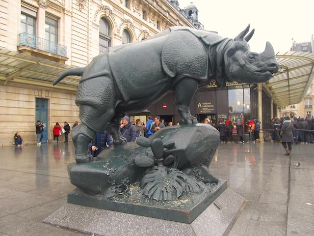 escultura Museu D'Orsay entrad