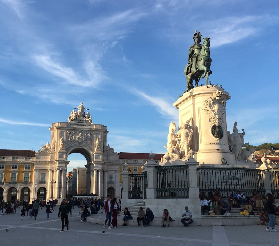 praca do comercio em lisboa hoje em dia