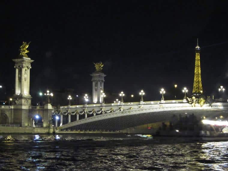 Passeio no Rio Sena, Paris