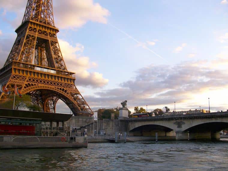 Passeio no Rio Sena, Paris