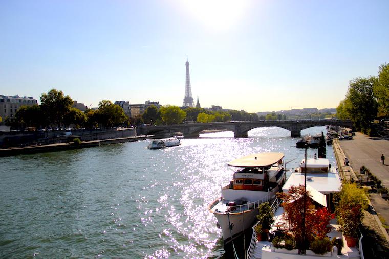 Rio Sena, em Paris