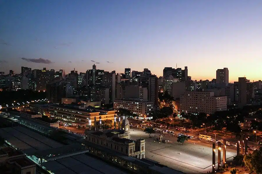 Rádio Liberdade - Véi em Minas Gerais é igual trem. Pode significar muita  coisa. #mineires #minasgerais #mineiro #belohorizonte #mineirinho #gírias  #radioliberdade