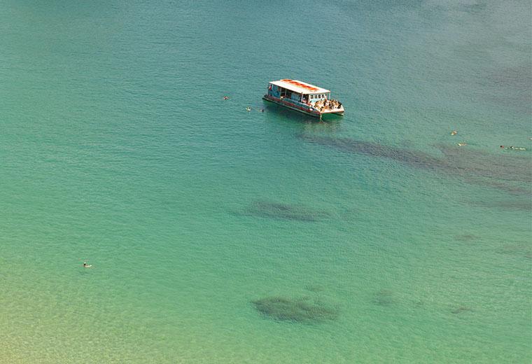 Praia do Sancho, em Fernando de Noronha