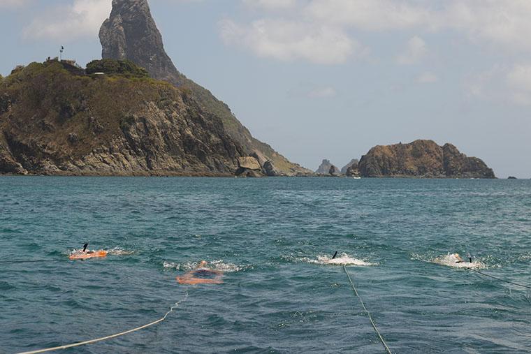 plana sub, mergulho a reboque, em Noronha