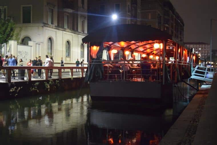 noite em milao navigli