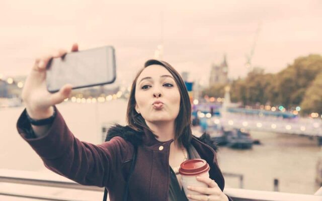 Selfie Viajando Sozinho