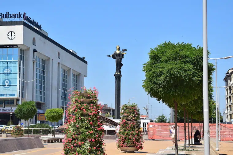 sofia bulgária estatua santa sofia