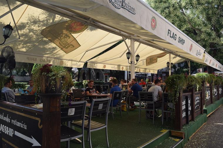 turismo na eslováquia comer em bratislava flag ship