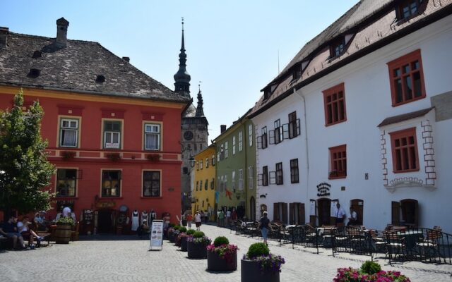 sighisoara vlad tepes transilvania romenia torre do relogio e praça
