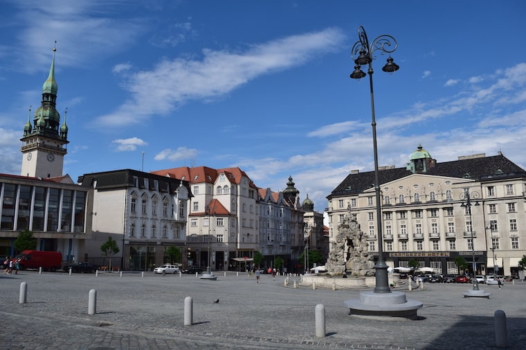 turismo em brno república tcheca praça