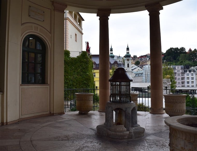 turismo karlovy vary república Tcheca castelo fonte