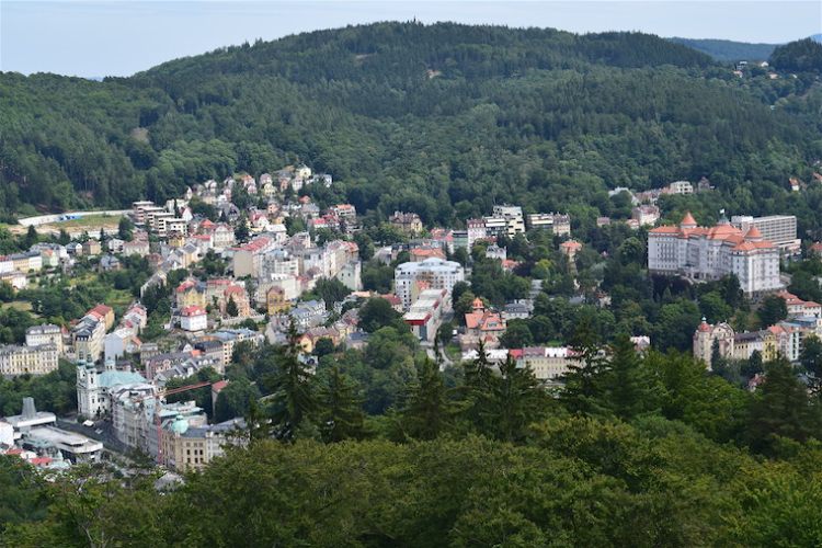 turismo karlovy vary república Tcheca vista cidade