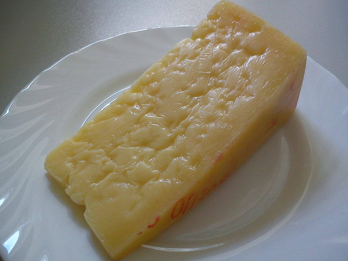 1200px-Sao_Jorge_Cheese