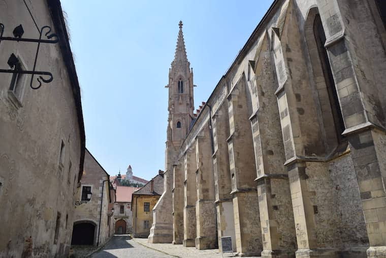 bratislava eslováquia curiosidades igreja