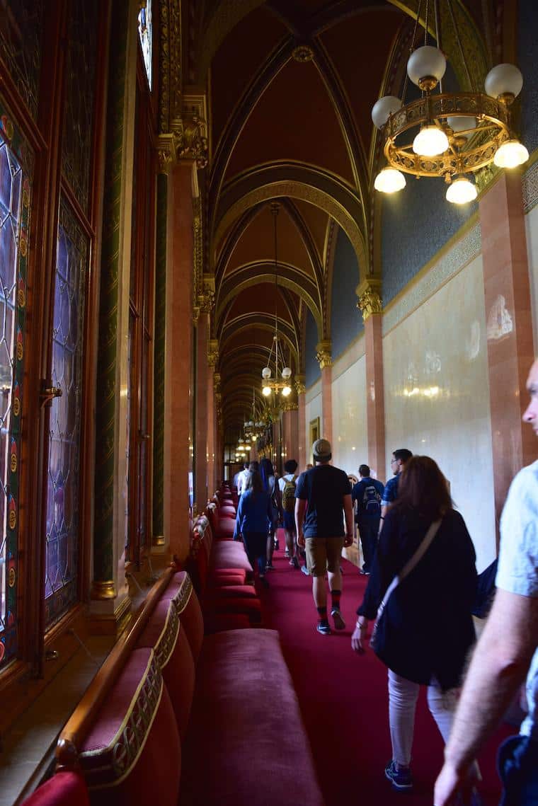 parlamento de budapeste corredor