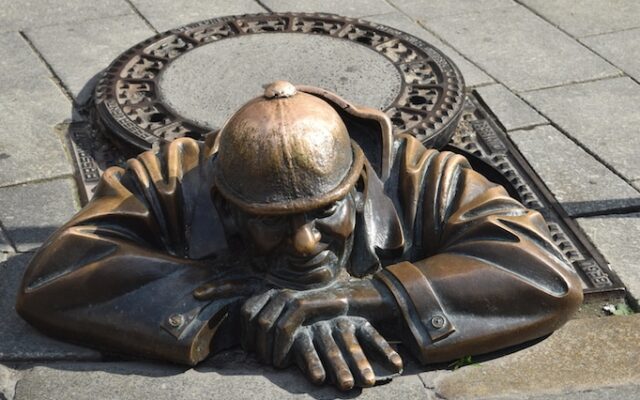 o que fazer em bratislava estátua