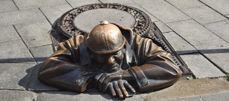 o que fazer em bratislava estátua