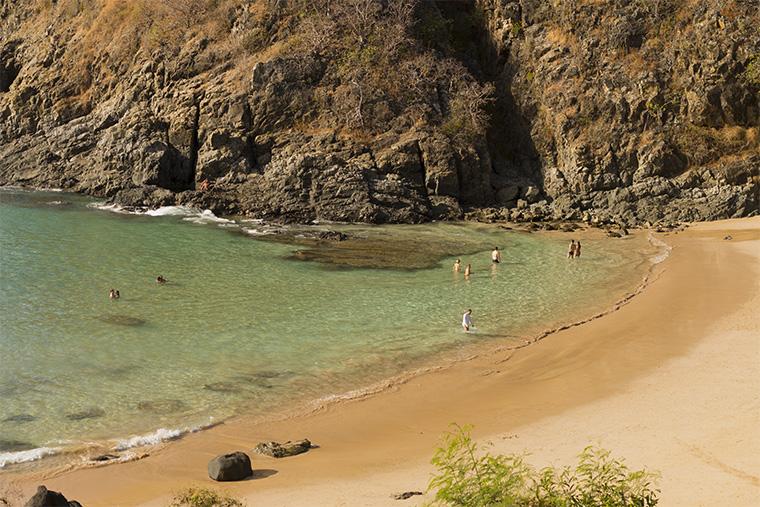 Praias de Fernando de Noronha: Praia do cachorro 