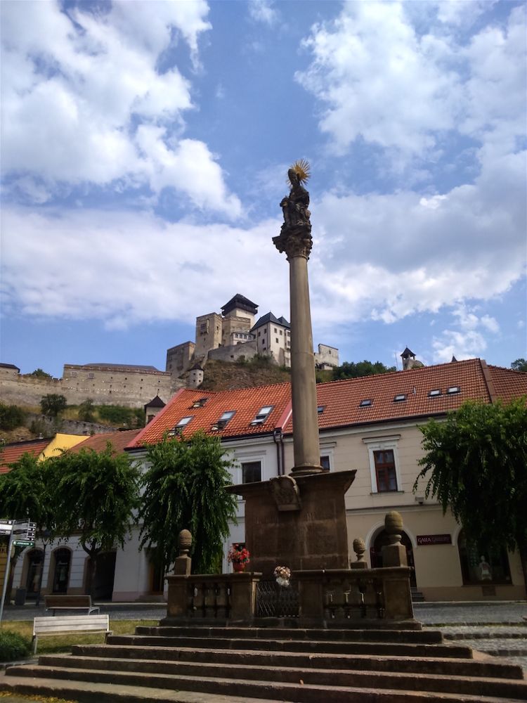 trencin bratislava eslovaquia outra praça