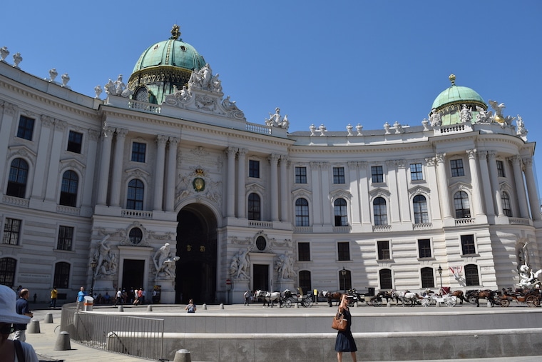 Palácios Imperiais de Viena entrada hofburg