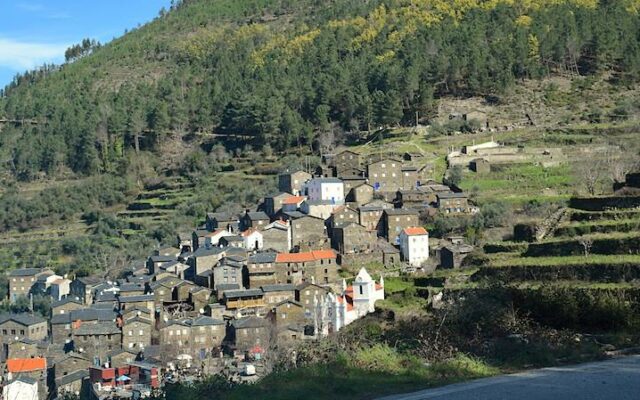 aldeia historica piodao portugal destacasa